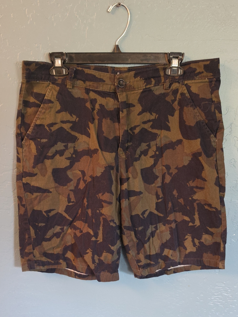 Men's Camo Cargo Shorts - Olive/Brown Camo